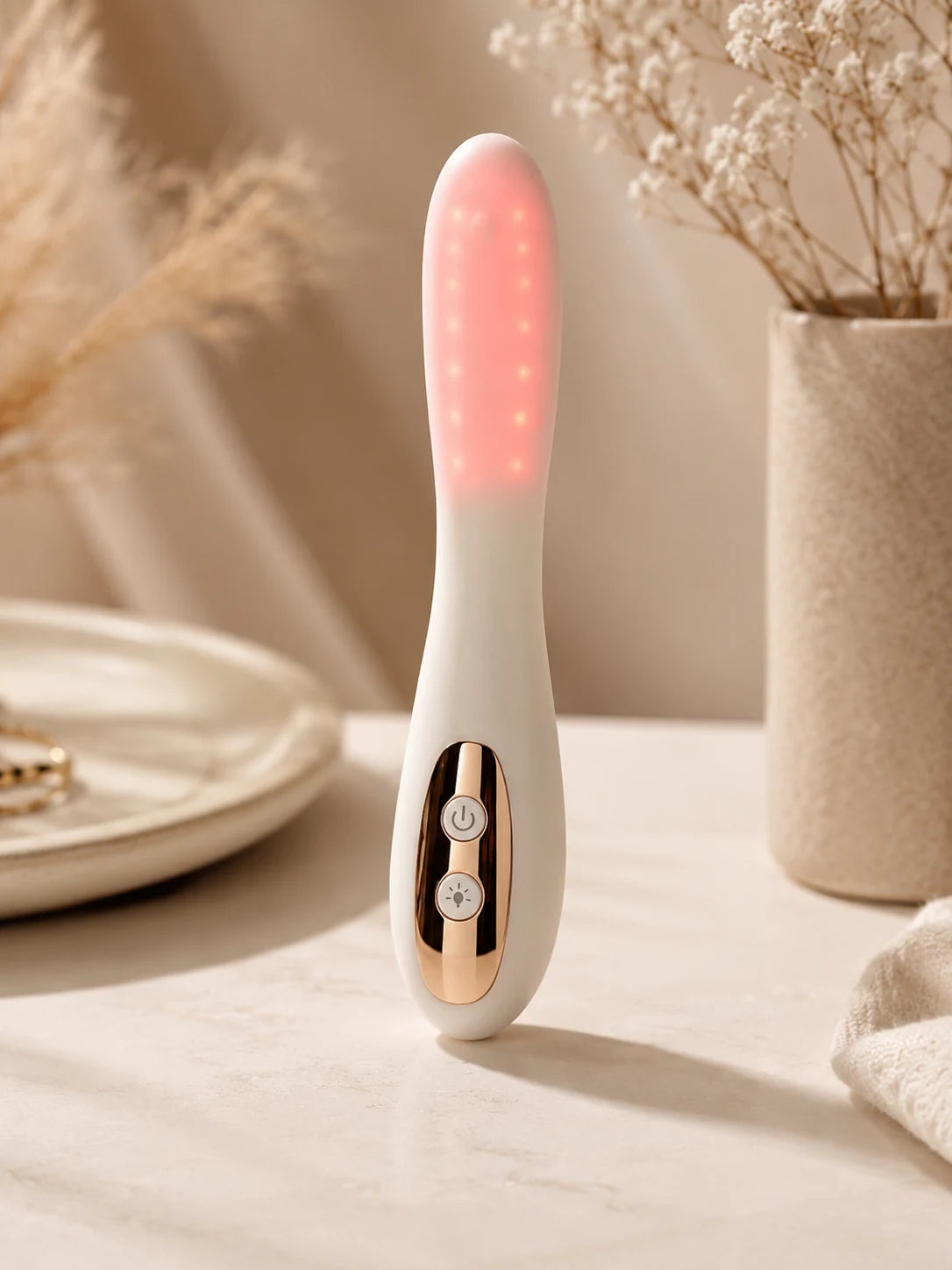 Full Trundes Nova product portrait with active red light